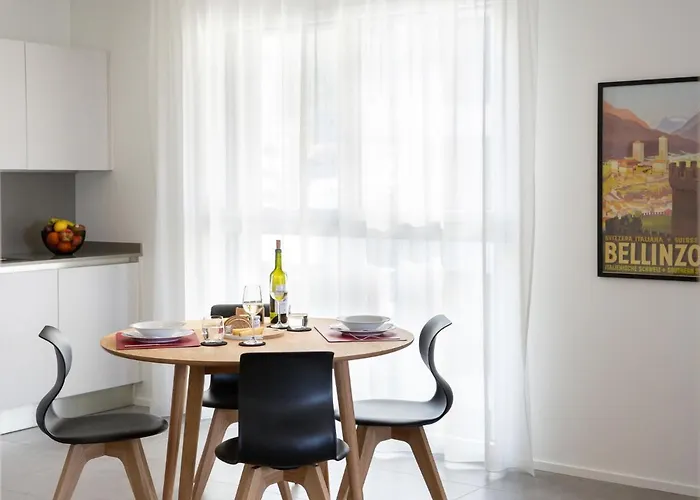 Loctowers A4-3-3 By Interhome 洛迦诺